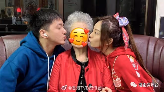 餘思霆曬與弟弟合照!網民激贊細佬正好靚仔