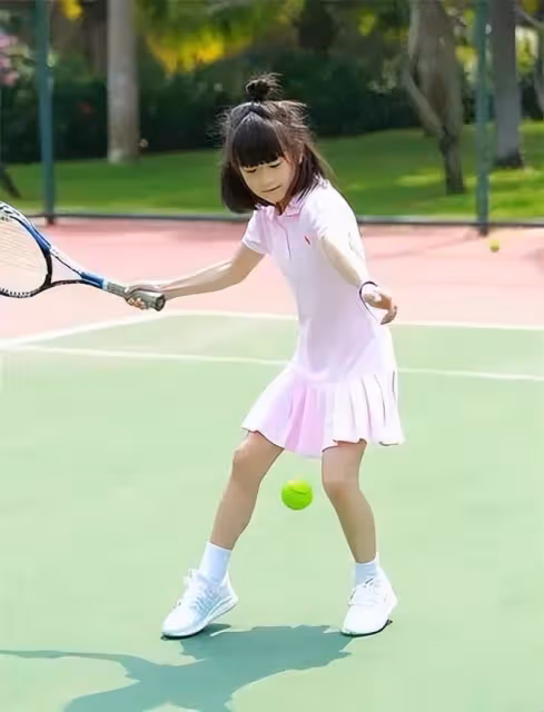森碟網球比賽首戰晉級,2比0擊敗新加坡選手,曾因練習腳磨出水泡