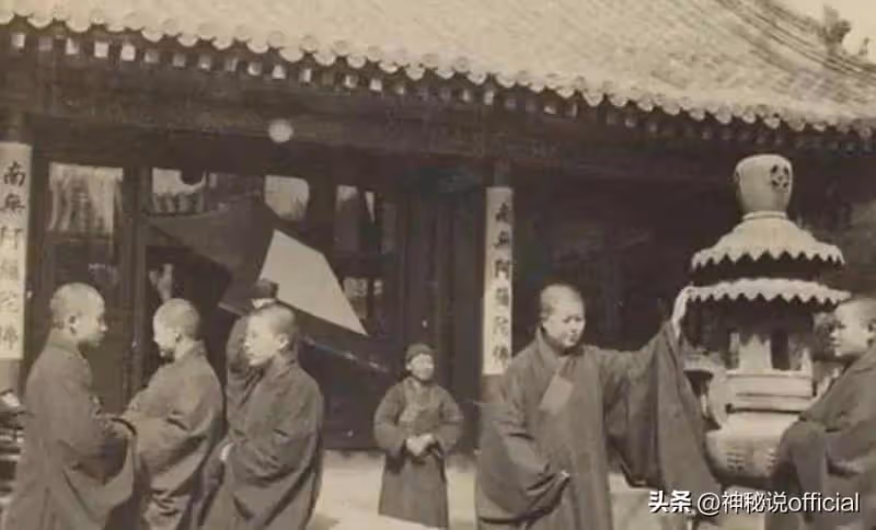 85歲尼姑絕食7天圓寂!生前交代弟子「把肉身放到坐缸中」3年後「修成正果開缸」驚呆在場所有人