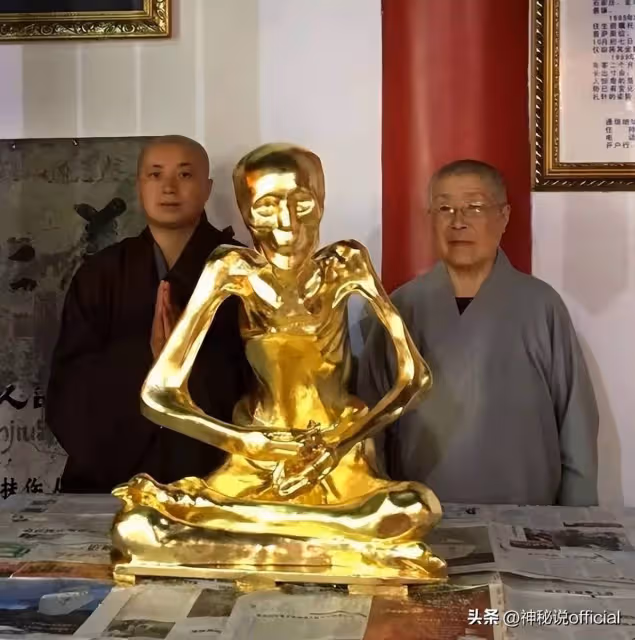 85歲尼姑絕食7天圓寂!生前交代弟子「把肉身放到坐缸中」3年後「修成正果開缸」驚呆在場所有人
