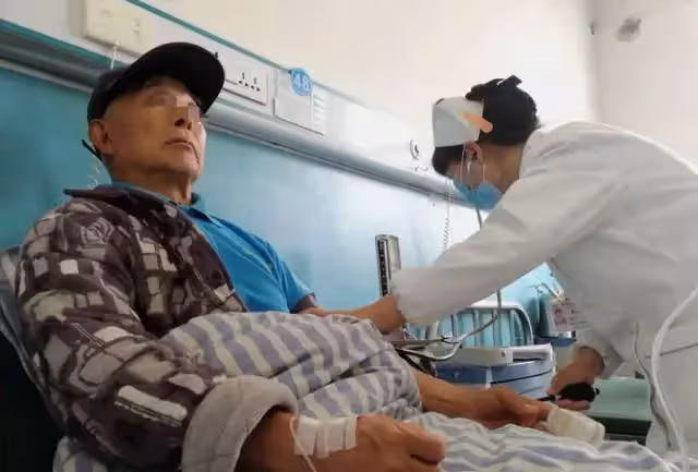 案例:看清老公真面目後,我往家族群發了一條信息,讓大家來評理