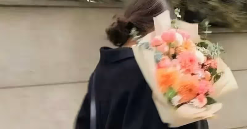 男友帶我和他爸媽一起去三亞過春節，年三十那天晚上，我們分手了