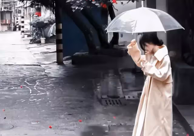 男友帶我和他爸媽一起去三亞過春節,年三十那天晚上,我們分手了