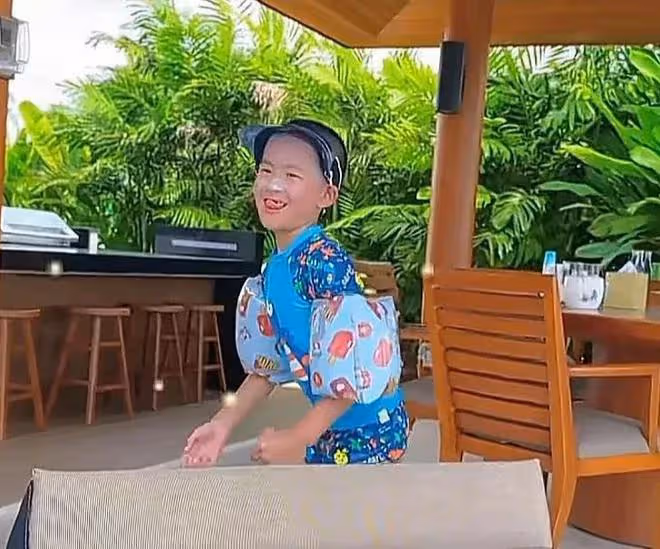 江珊前夫高曙光近況曝光,和二婚富婆妻子去泰國旅遊,太有錢了
