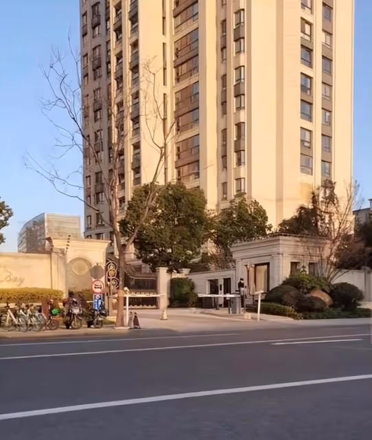 胡歌和妻子居住小區曝光:高檔住宅環境優雅,安保與私密非常好