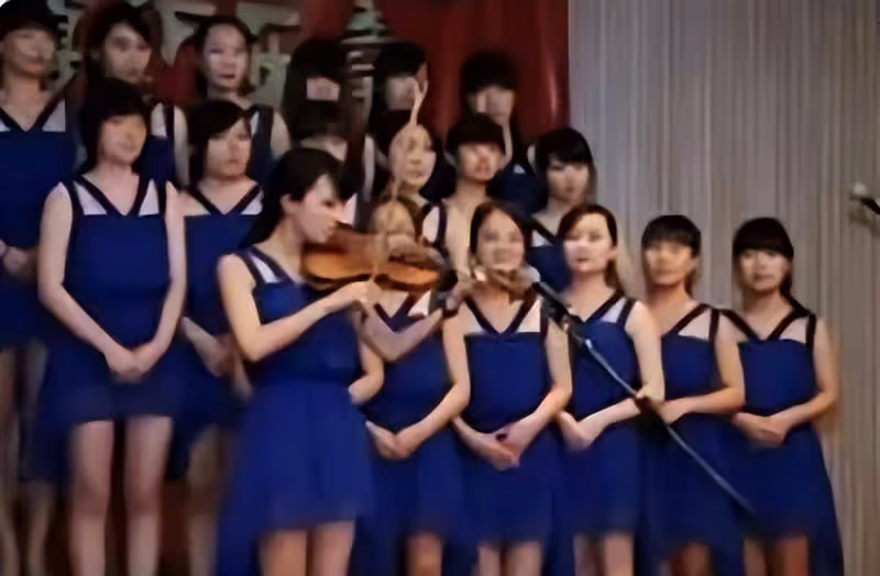 黃曦寧天價產房曝光，入住三晚花費10萬，爸爸是包工頭還有兩妹妹