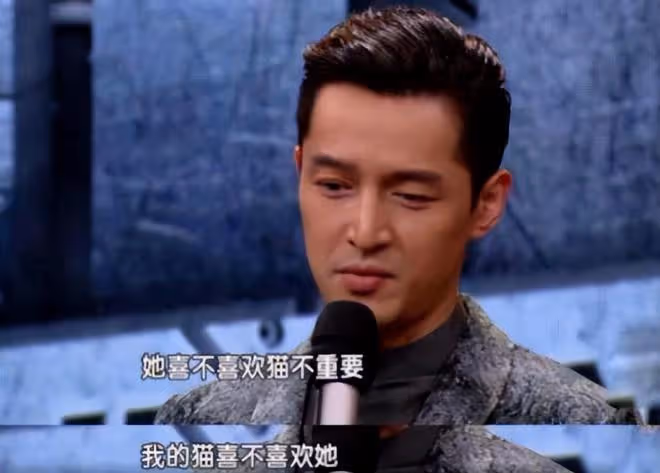 胡歌老婆黃曦寧家庭成員曝光：家境殷實有兩個妹妹，爸爸做工程