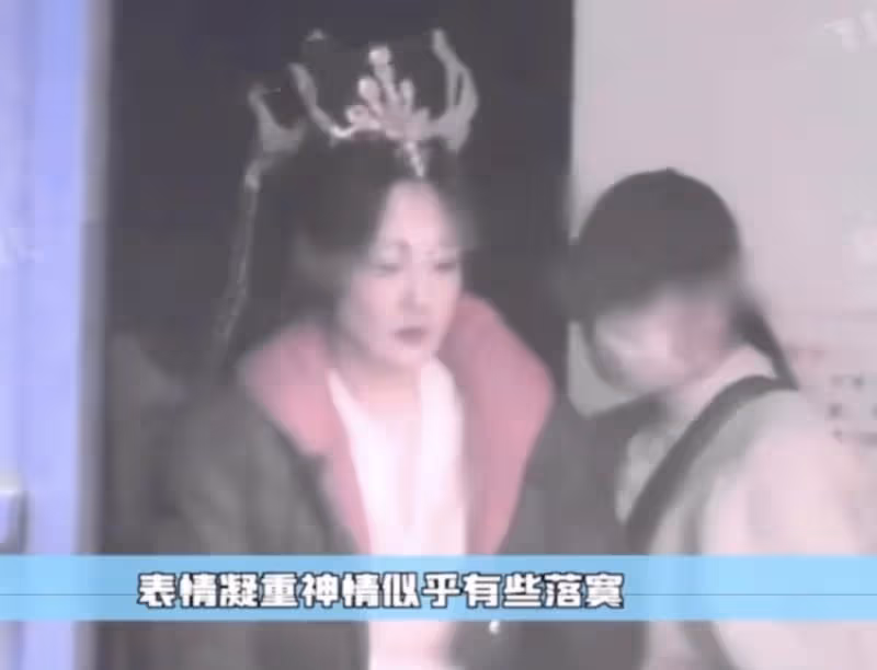 胡歌結婚生女,前女友薛佳凝在片場神情落寞,彭于晏方回應被催婚