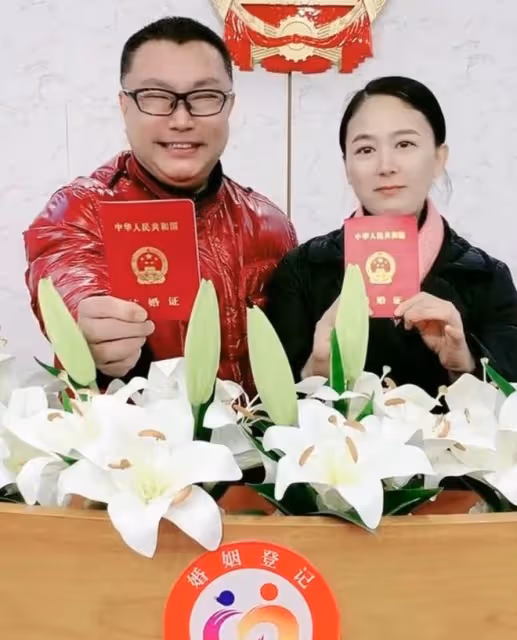 尹相傑陪小16歲愛妻回娘家!身材暴瘦兩頰凹陷,女方甜美被催生