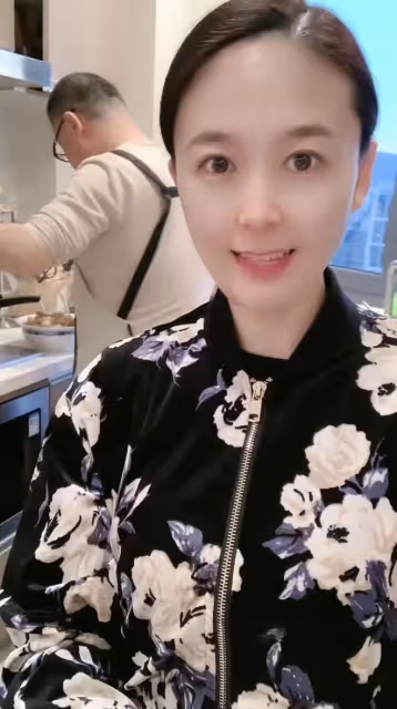 尹相傑陪小16歲愛妻回娘家!身材暴瘦兩頰凹陷,女方甜美被催生