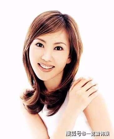 金南珠寫真大秀性感身材 52歲自我管理超嚴格 與曹承佑結婚18年