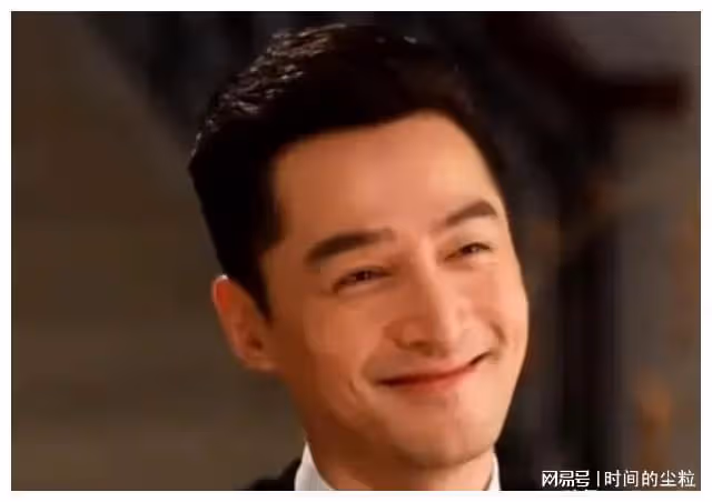 胡歌90後妻子正面照大曝光!長相普通似路人,陪伴他工作已近8年