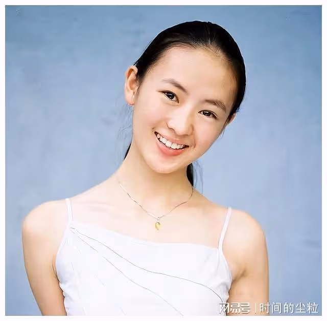 童瑤:被張默暴打後5年無戲可拍,嫁大17歲富商男友,終獲幸福