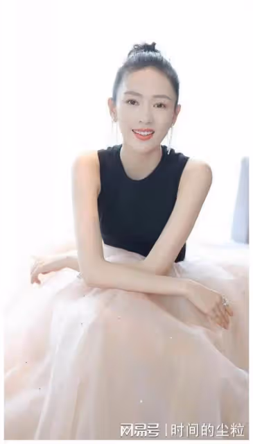 童瑤:被張默暴打後5年無戲可拍,嫁大17歲富商男友,終獲幸福