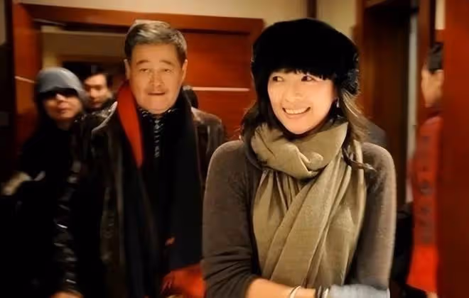 趙本山海南過年，章子怡登門拜訪，多位趙家班弟子齊聚豪宅很熱鬧