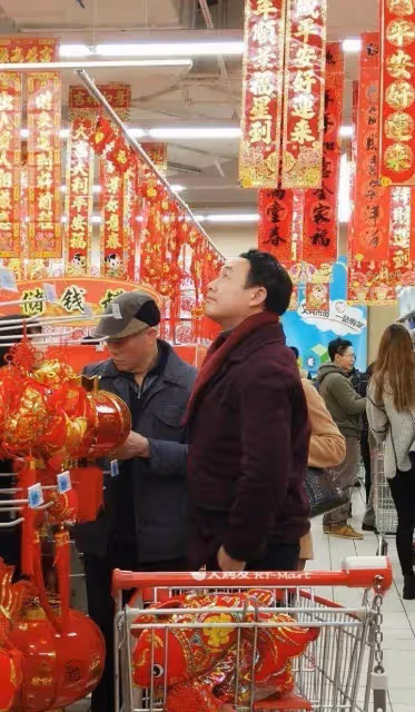 張頌文:租房住並非傳言,陪父親逛大潤發,父親穿著很寒酸像缺錢