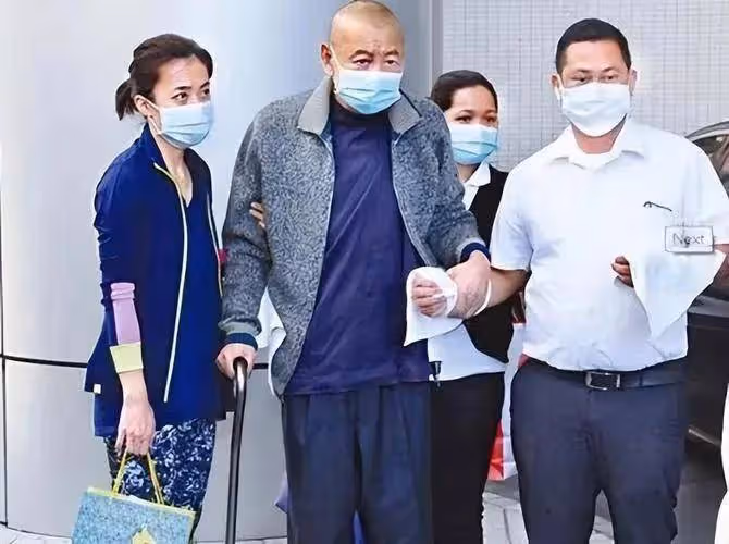 劉鑾雄拍賣包包戰績很好，原來普通人努力一下也能買得起愛馬仕
