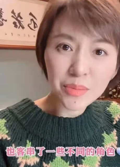歐陽夏丹參加畢業聚會,與男同學熱情相擁,徹底走出離婚陰霾!