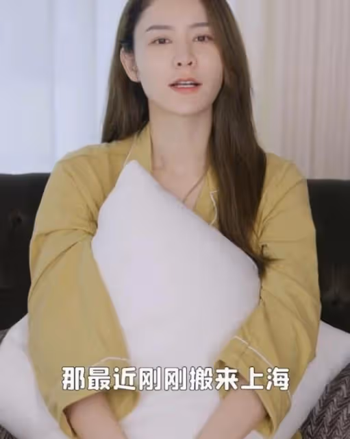 林峰為女富豪粉絲慶生,城堡豪宅價值不菲,車庫內停滿豪華