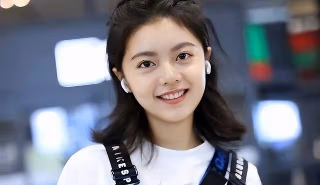 趙今麥問張譯: 怎樣才能要到陳書婷高葉微信?張譯的回應讓人笑翻