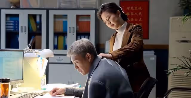 趙今麥問張譯: 怎樣才能要到陳書婷高葉微信?張譯的回應讓人笑翻