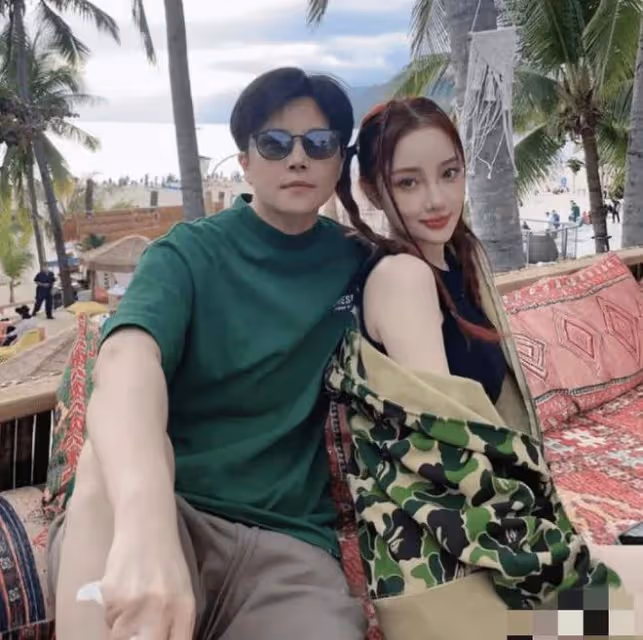 李小璐:帶甜馨游三亞曬美照,與好友合影引熱議,網友直言像男友