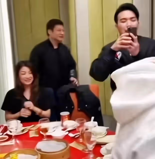 錢小豪60大壽祖孫三代同堂!倆兒子像爸,弟媳湯盈盈幫抹汗太貼心