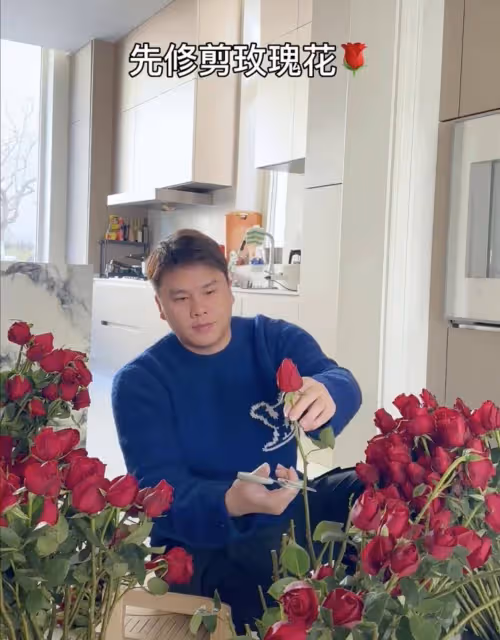 林峯為網紅富婆慶生！豪宅奢華布置如宮殿，親手戴皇冠送蛋糕太親