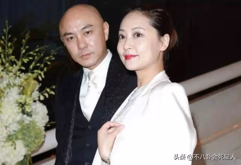 結婚幾十年恩愛如初!把「財產全交給妻子」的5位男星 個個身家過億「妻子都不簡單」:讓人羨慕
