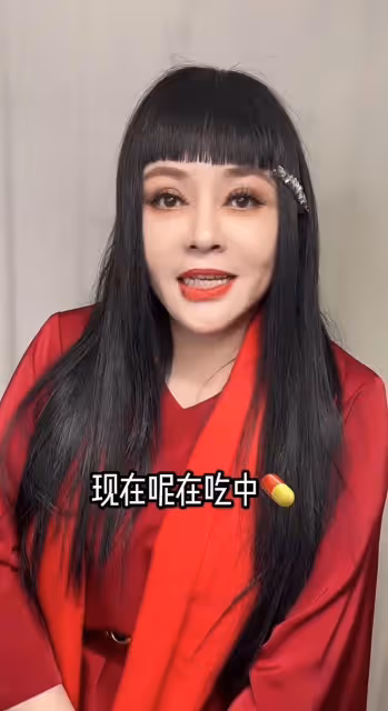 59歲千百惠陽康後得帶狀皰疹!嘴上疤痕明顯,容貌大變陷整容風波
