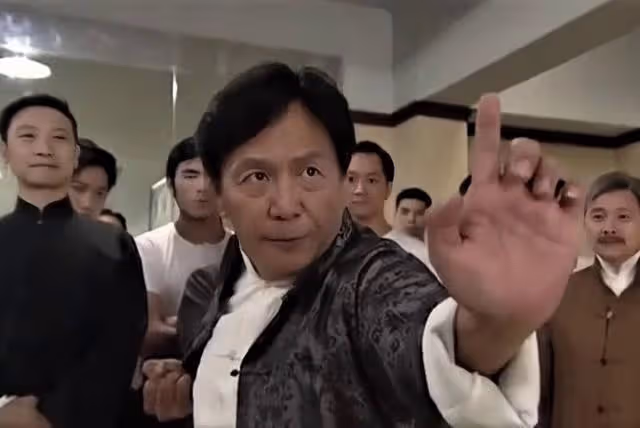 TVB知名老戲骨不言退休!賣房為患癌女友治病,戀愛多年不結婚