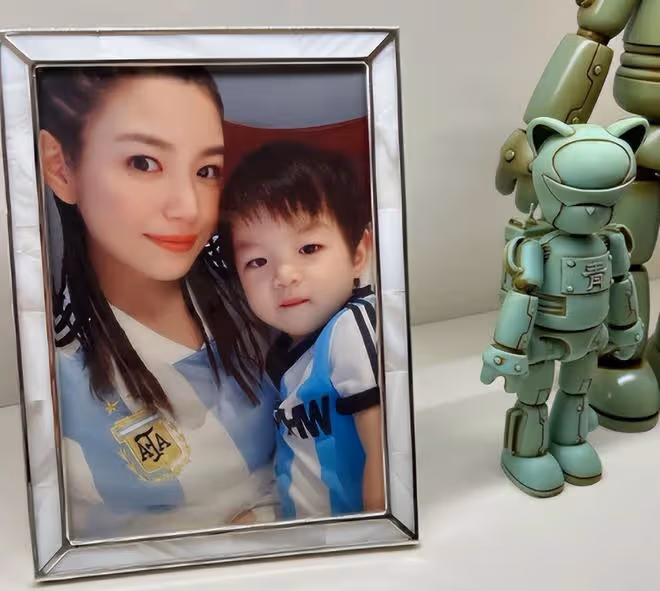 陳妍希曬兒子近照，星星為陪媽媽要39歲才娶老婆，童言童語超暖心