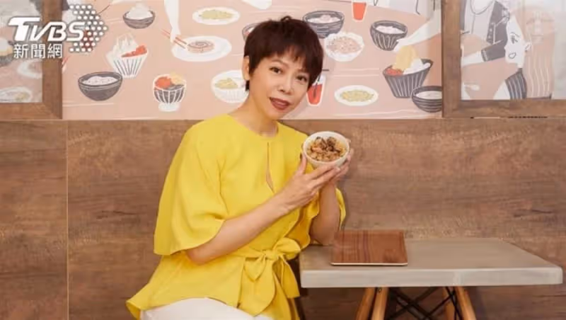金曲歌后曾心梅餐廳驚爆收攤，「認賠3百萬」曝原因超無奈，她搖頭：月薪4萬卻找嘸人