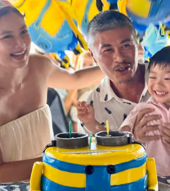 她與黎明離婚多年,卻依然少女味十足,現任丈夫讓她重拾婚姻信心