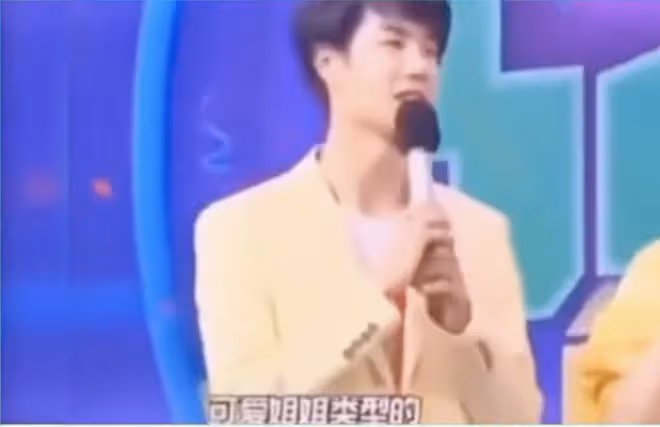 王一博被曝和女頂流關係曖昧,登頂熱搜,工作室緊急闢謠:假