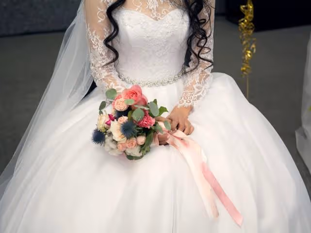「別急,她30歲了,會來求你的」兒子聽母親的話,結果老婆沒了