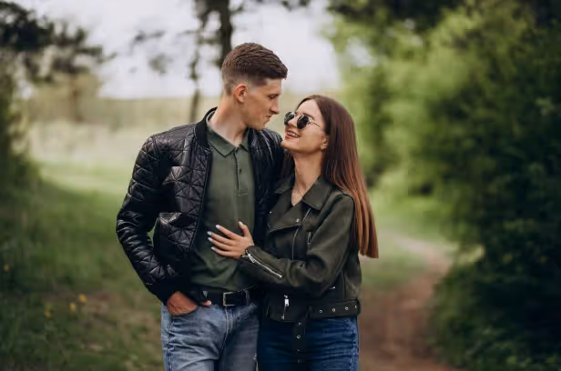 為哄我媽媽開心,我提出假離婚,不料老婆假戲真做,我現在人財兩空