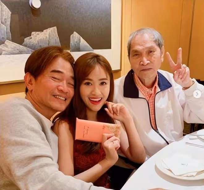 恭喜!吳宗憲當外公,抱外孫女激動落淚,稱讚小寶貝很可愛