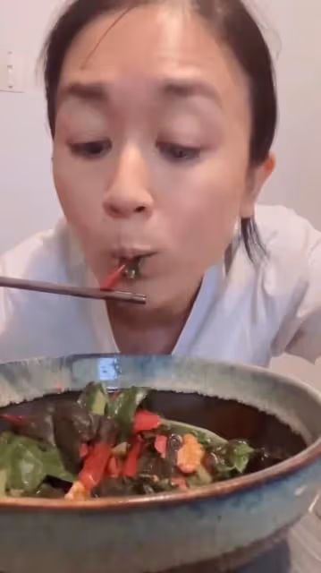 知名港星移民國外獨自生活,學種菜自給自足,已離婚子女暫未同行
