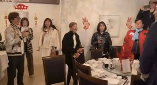 鍾鎮濤慶七十大壽港圈大咖齊聚!張學友譚詠麟獻唱,葉童老公露面