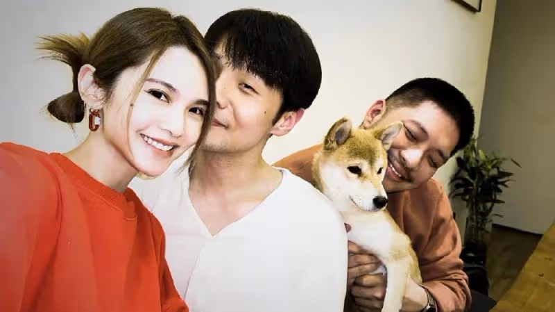 李榮浩發文有大事引熱議，本尊否認當爸後被猜與楊丞琳婚禮將近