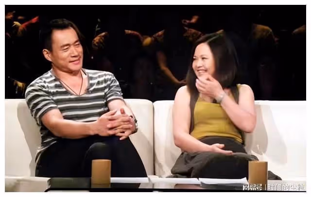標題1:唐歌和丁海峰結婚多年,理智和不糾纏是她婚姻穩定的秘訣