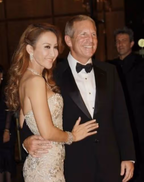 曝李玟離婚或將凈身出戶!富商老公出軌沒婚前協議,被繼女罵小三