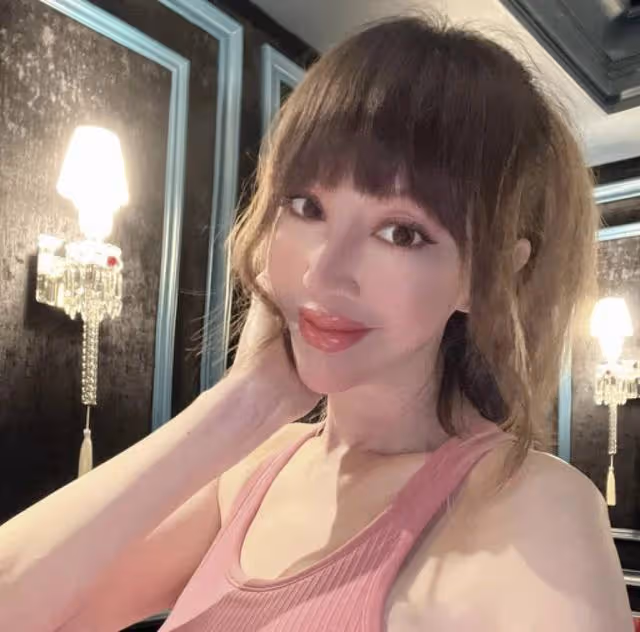 香港知名女星整容到走火入魔!患乳癌容貌大變,失婚後至今單身