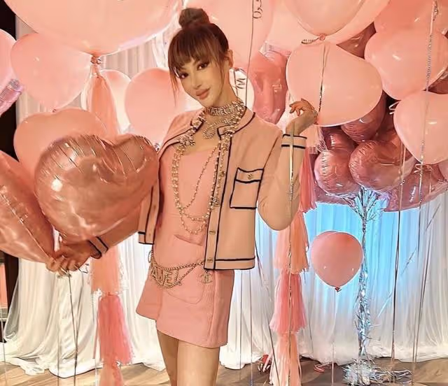 香港知名女星整容到走火入魔!患乳癌容貌大變,失婚後至今單身