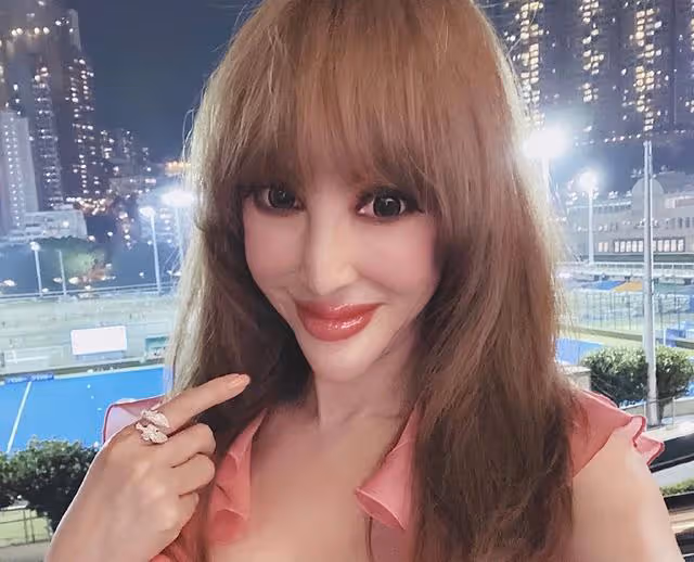 香港知名女星整容到走火入魔!患乳癌容貌大變,失婚後至今單身