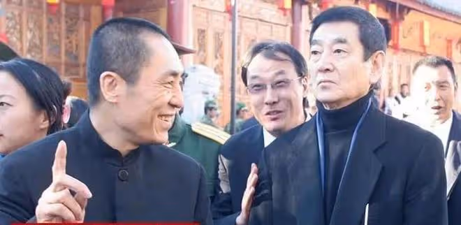 日本演員高倉健送張藝謀一把刀,直言:這把刀可以在北京買一套房