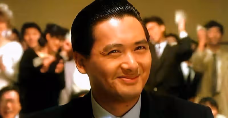 67歲周潤發顏值逆生長,與奧運冠軍同台比帥,狀態比年輕時還好!