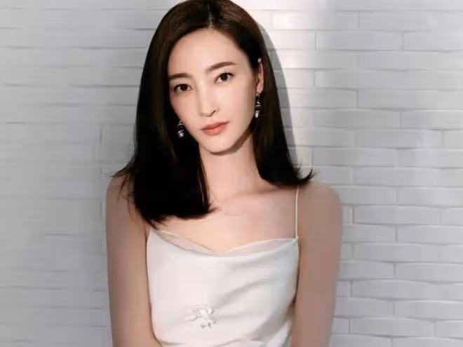 真假？王麗坤被曝已被帶走調查，老公涉嫌詐騙超8億，豪宅被查封