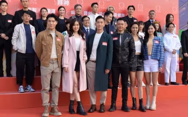 全程尷尷尬尬!TVB力捧小花再與緋聞男友合作,將朝夕相處達半年